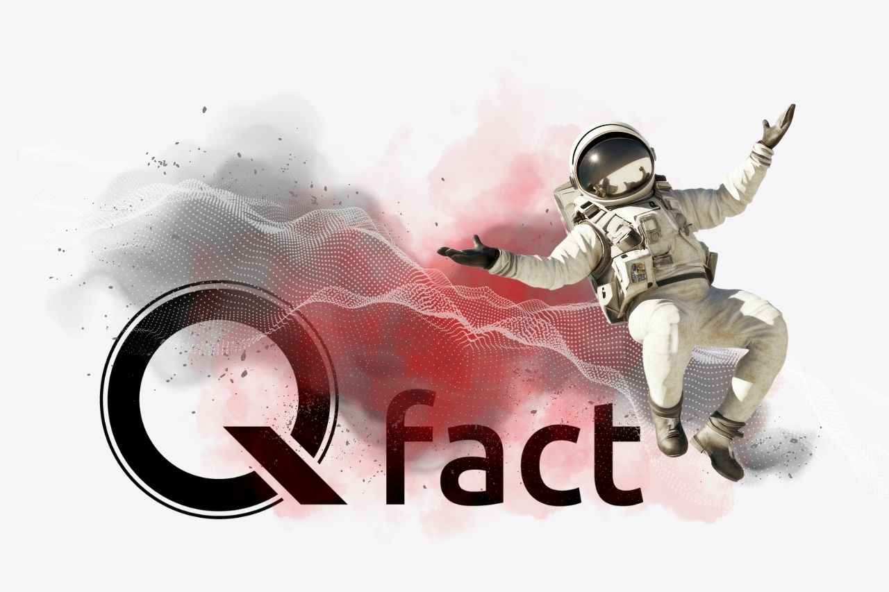 Astronaut mit geöffneten Armen